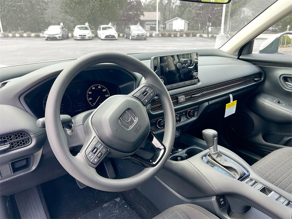 New 2025 Honda HR-V LX image 15