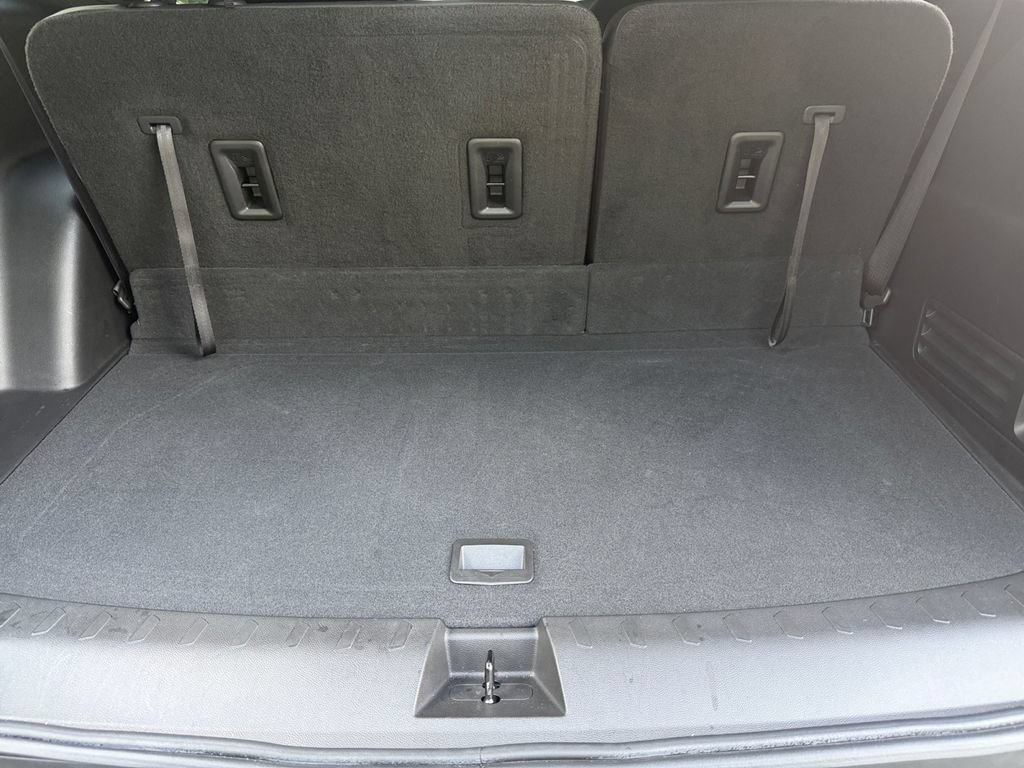 Used 2023 Chevrolet Traverse LT w/ LPO, Floor Liner Package AWD/4WD image 21
