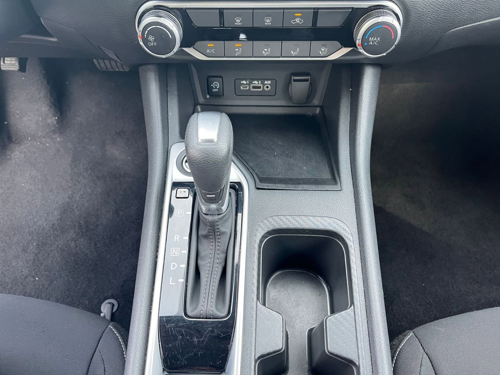 Used 2025 Nissan Sentra SV FWD image 39