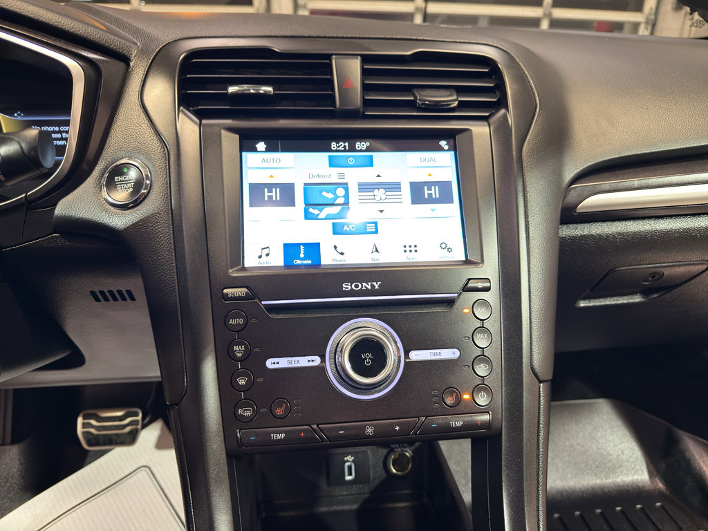 Used 2018 Ford Fusion Titanium AWD/4WD image 18
