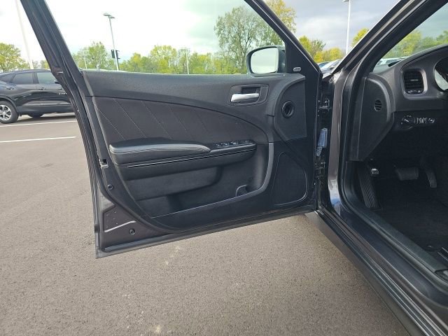 Used 2023 Dodge Charger GT w/ Blacktop Package image 15