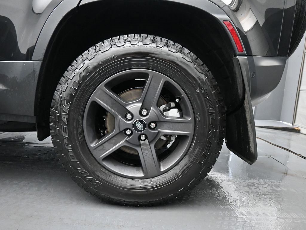 Used 2022 Land Rover Defender 110 S image 12