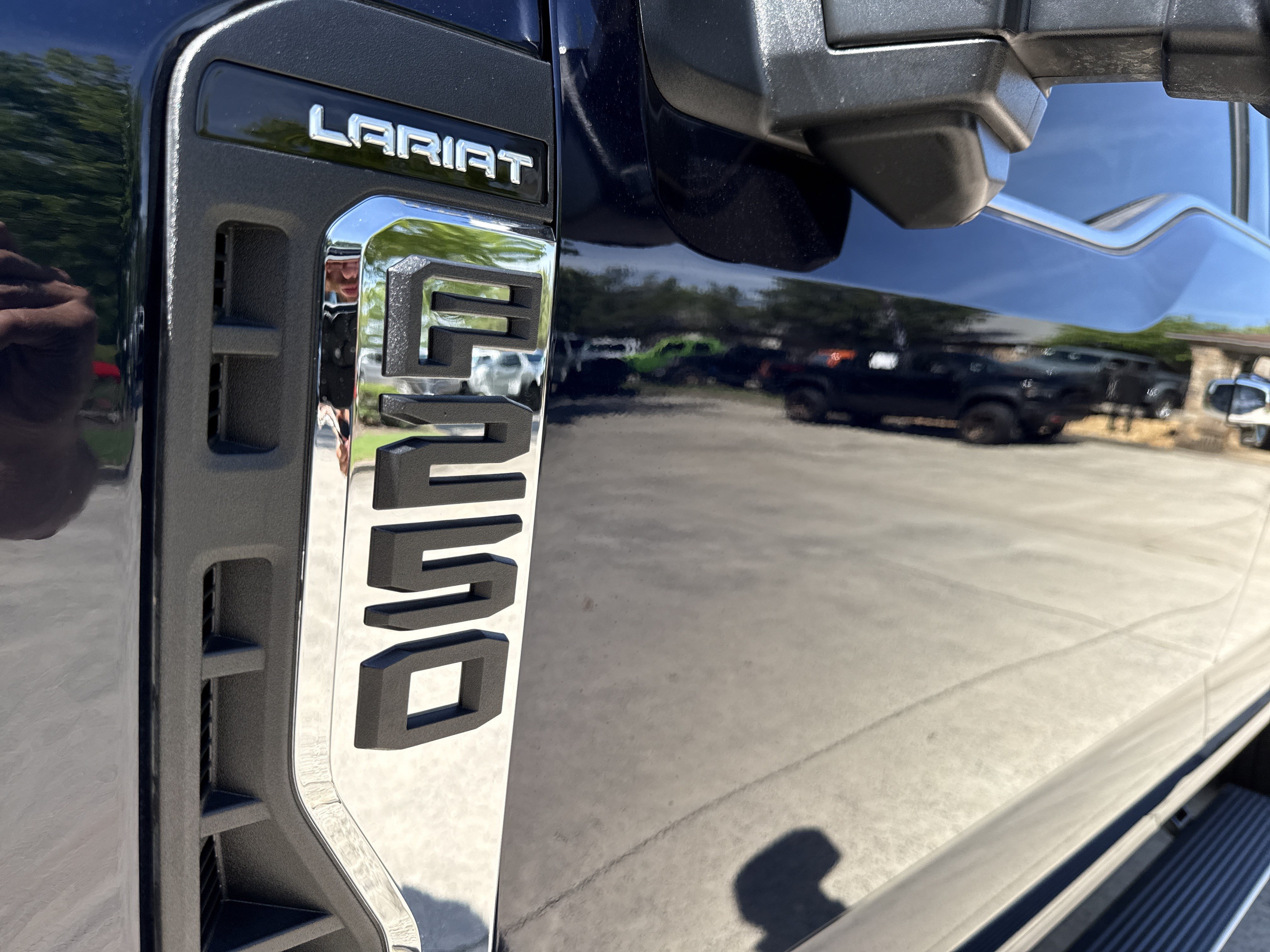 Used 2025 Ford F250 Lariat w/ Lariat Ultimate Package AWD/4WD image 12