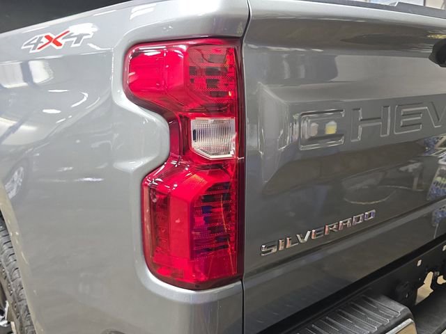 Used 2024 Chevrolet Silverado 1500 LT image 35