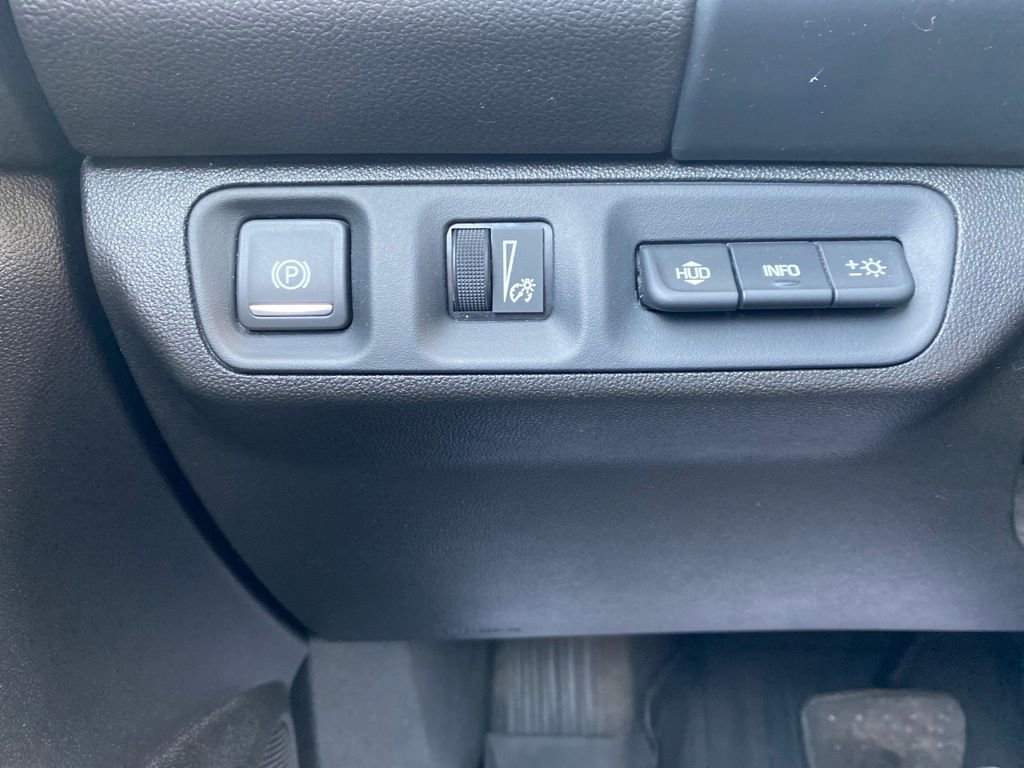 Used 2023 GMC Acadia SLT w/ Elevation Edition image 29