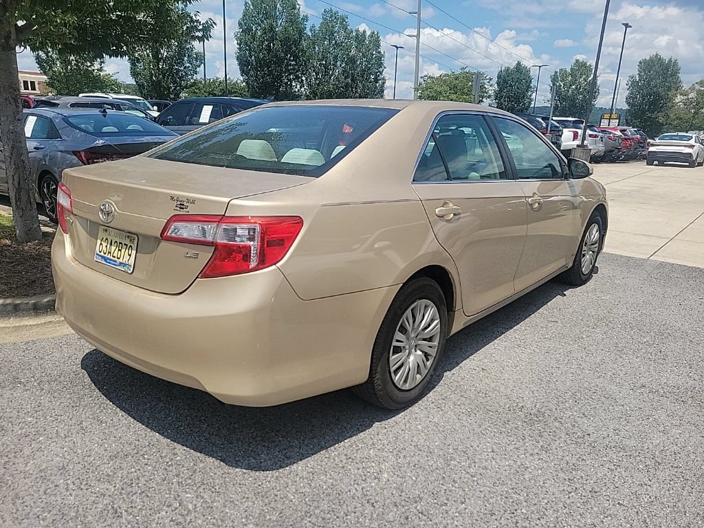 Used 2012 Toyota Camry LE FWD image 3