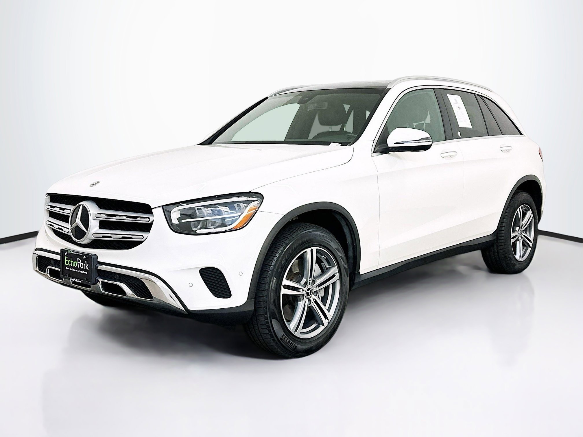 Used 2021 Mercedes-Benz GLC 300 4MATIC image 3