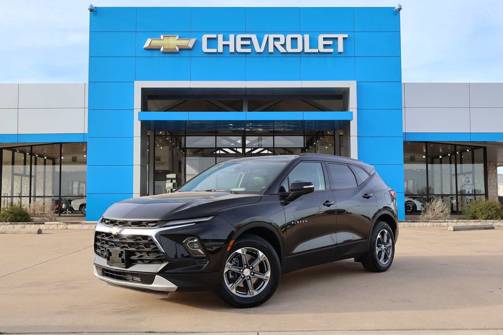 Used 2024 Chevrolet Blazer LT AWD/4WD image 1