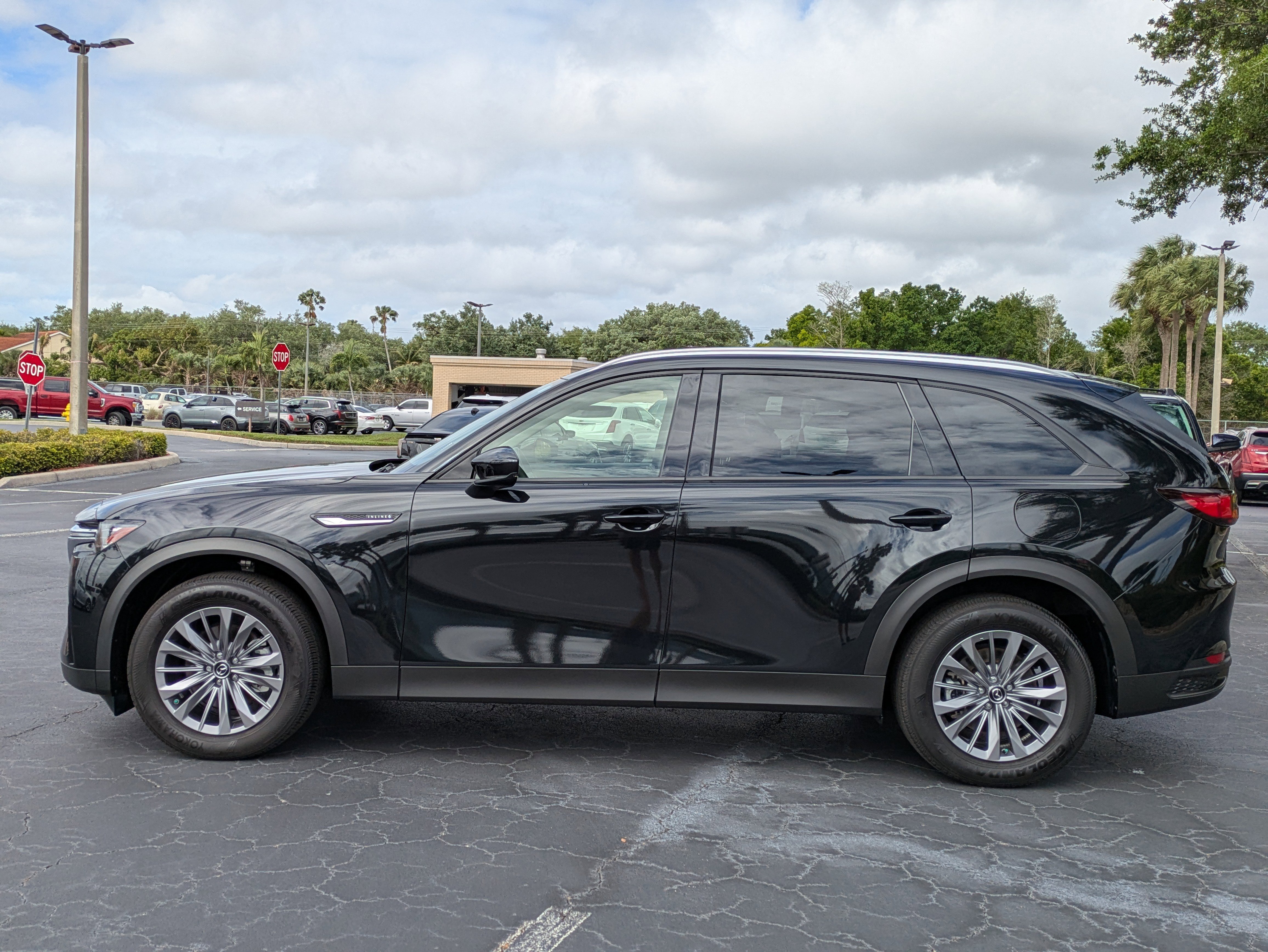Used 2025 MAZDA CX-90 3.3 Turbo w/ Preferred Package AWD/4WD image 3