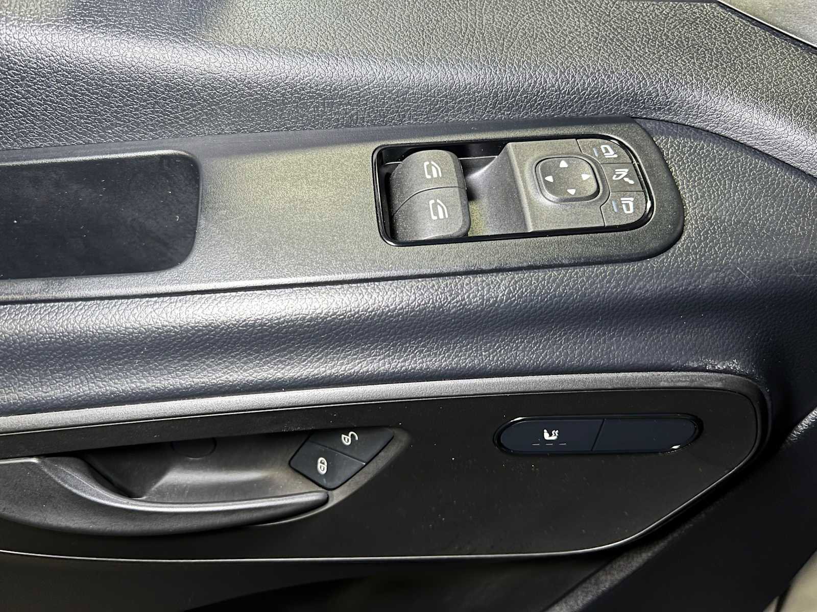 Used 2025 Mercedes-Benz Sprinter 2500 image 22