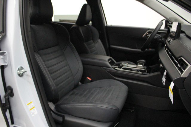 New 2026 Mitsubishi Outlander Trail Edition image 19