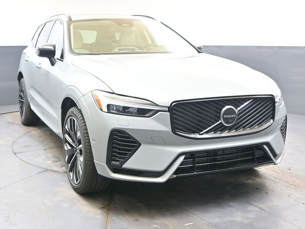 New 2026 Volvo XC60 T8 Ultra w/ Protection Package Premier image 8