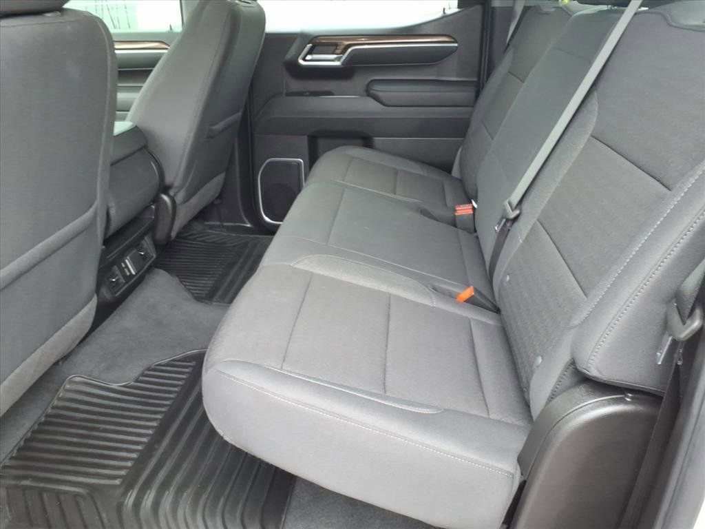 Used 2026 Chevrolet Silverado 1500 LT image 12