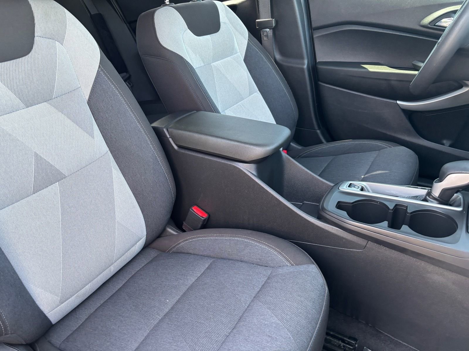 Used 2024 Chevrolet Trax LS w/ LS Convenience Package image 15