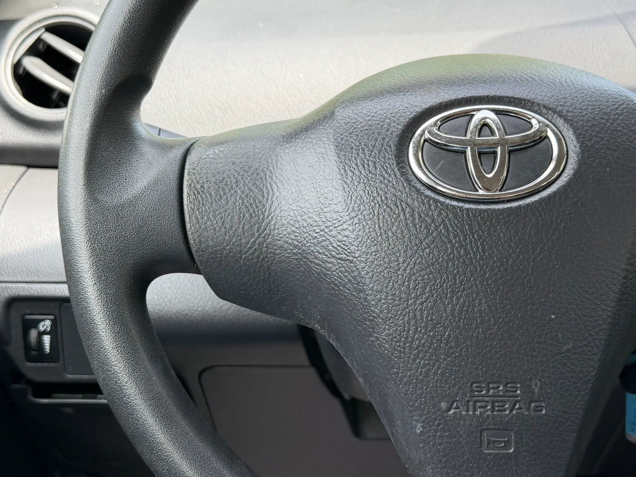 Used 2008 Toyota Yaris S FWD image 17