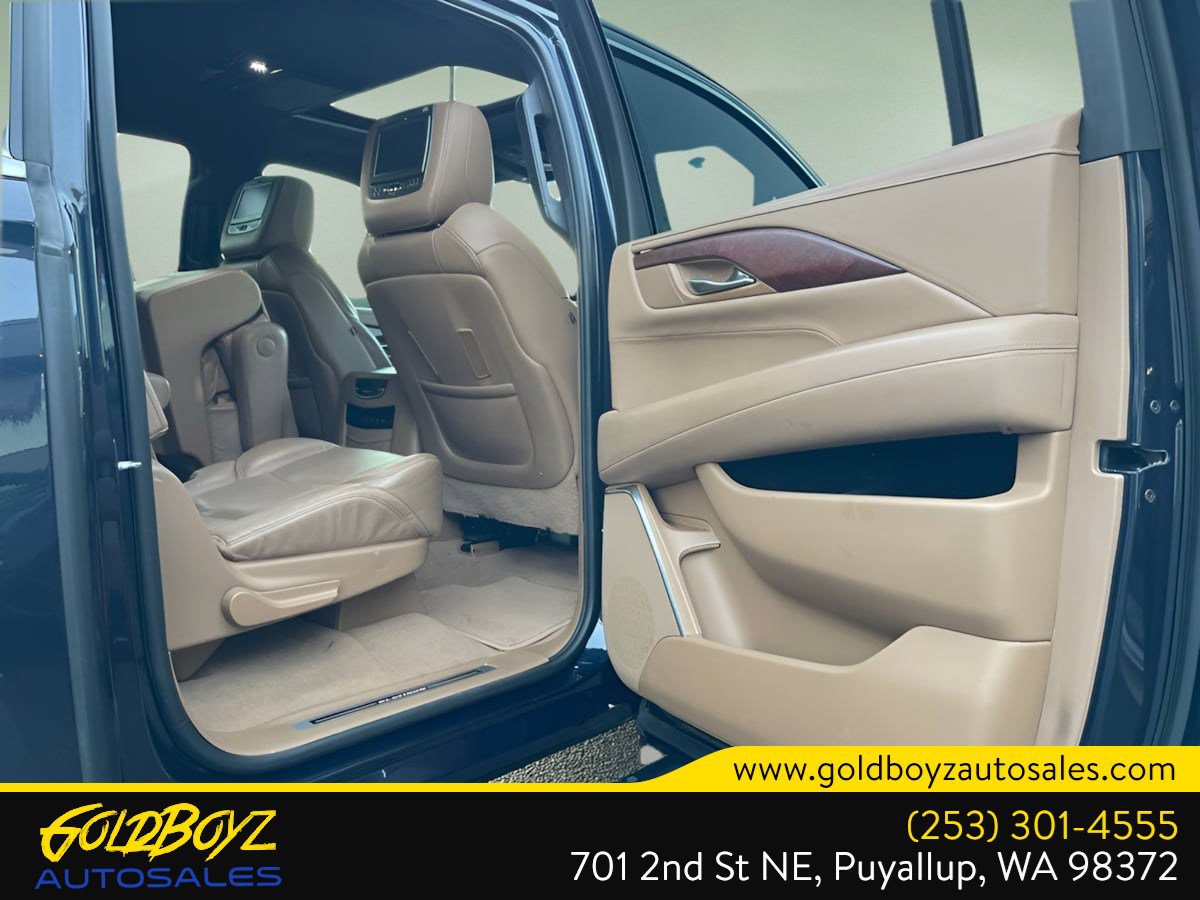 Used 2017 Cadillac Escalade ESV Platinum image 34