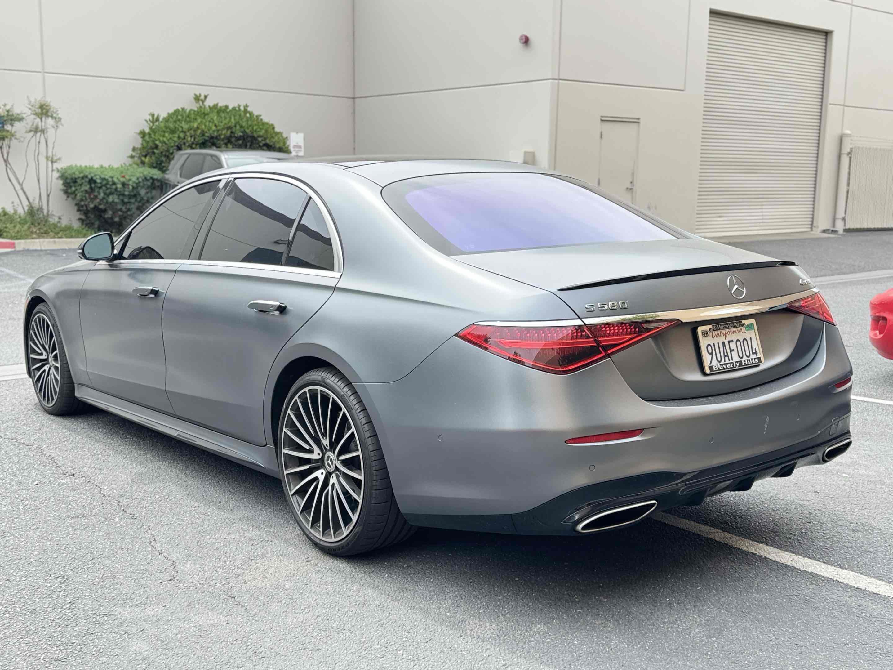 Used 2022 Mercedes-Benz S 580 4MATIC Sedan image 2