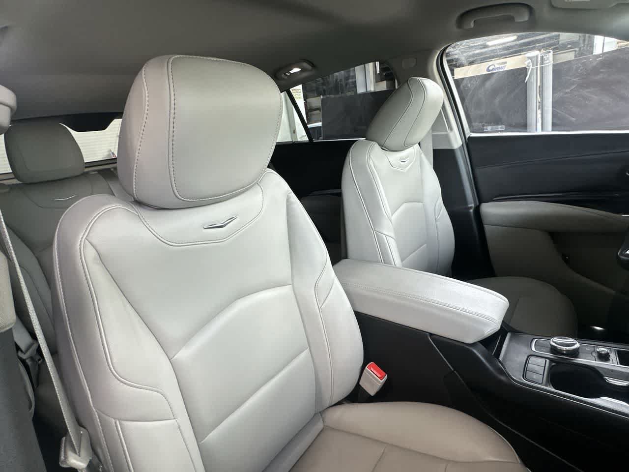 Used 2023 Cadillac XT4 Luxury FWD image 27