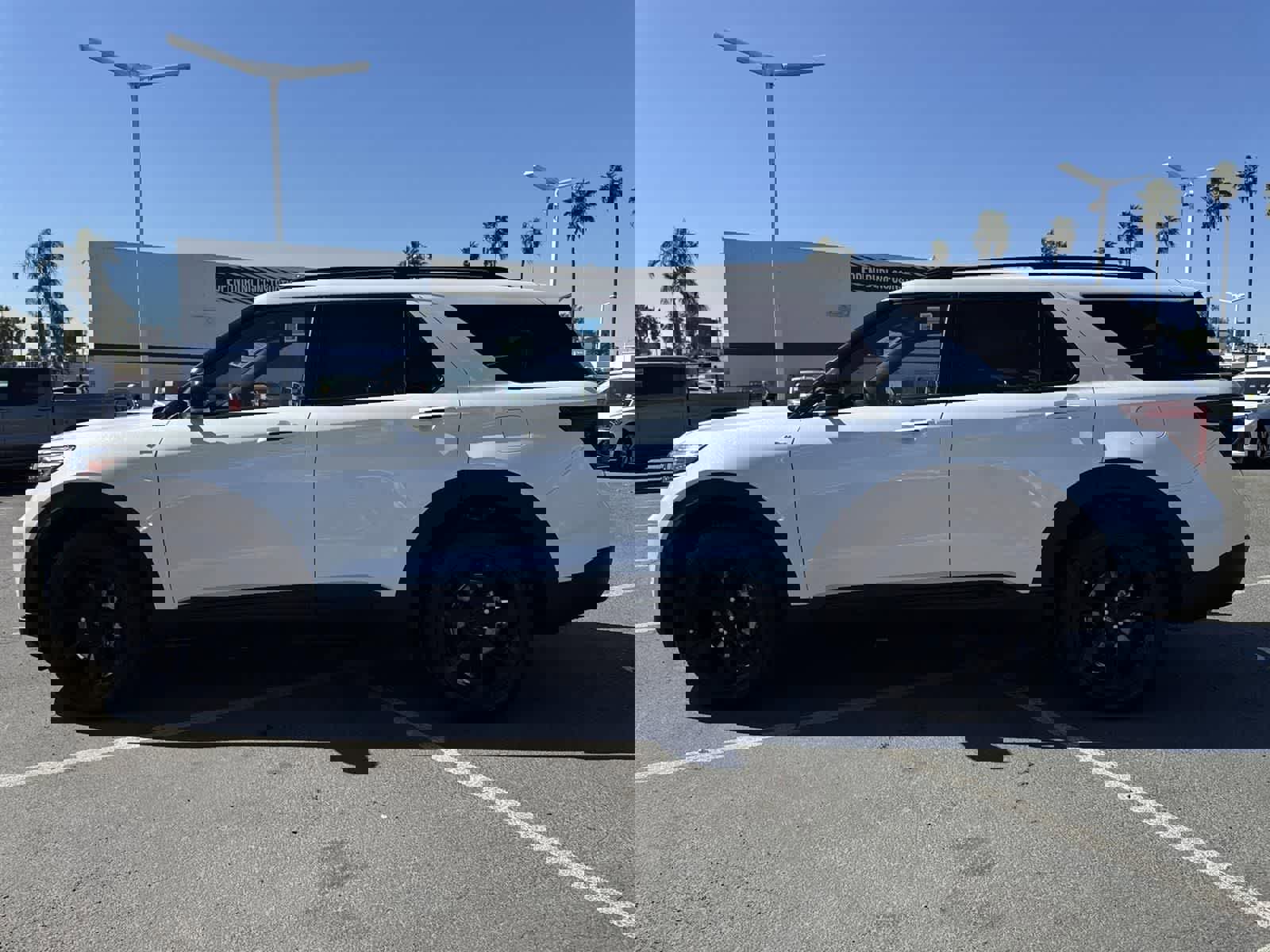 Used 2024 Ford Explorer ST-Line w/ Class IV Trailer Tow Package image 5