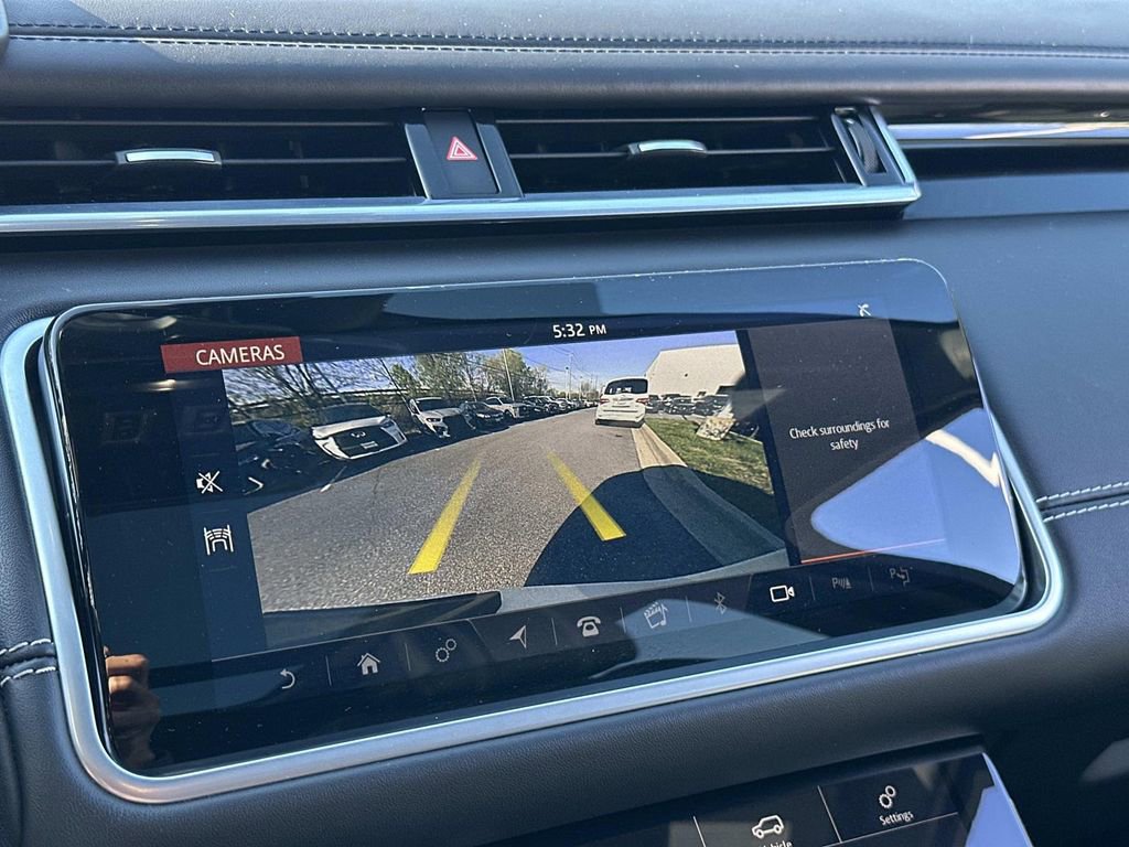 Used 2018 Land Rover Range Rover Velar R-Dynamic HSE AWD/4WD image 12