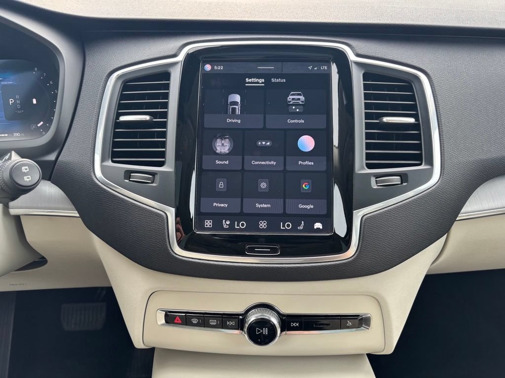 Used 2023 Volvo XC90 B5 Core w/ Protection Package Premier AWD/4WD image 10