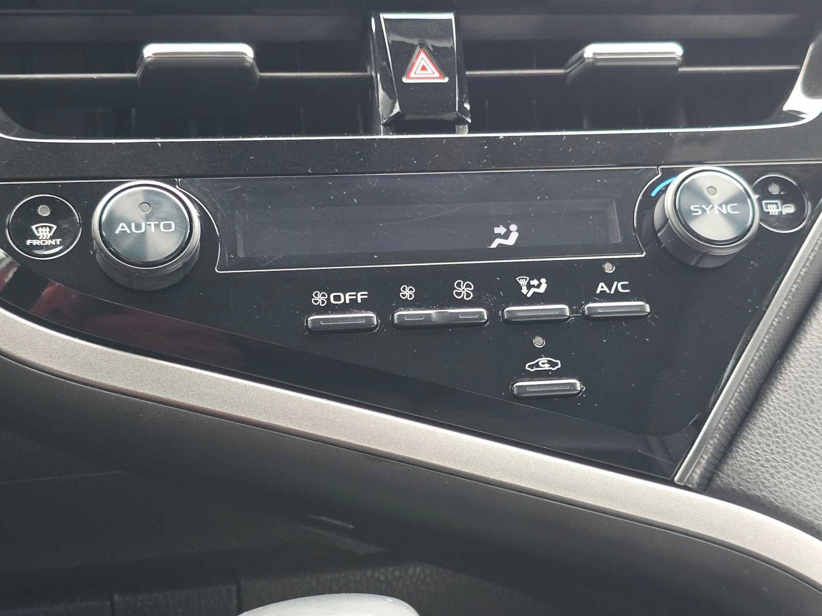 Used 2022 Toyota Camry XSE AWD/4WD image 28