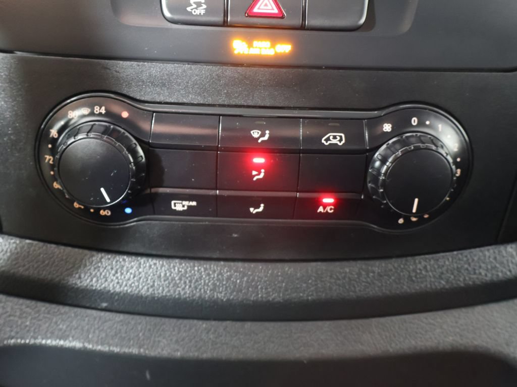 Used 2022 Mercedes-Benz Metris image 31
