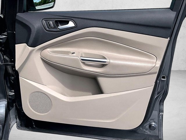 Used 2019 Ford Escape Titanium FWD image 19