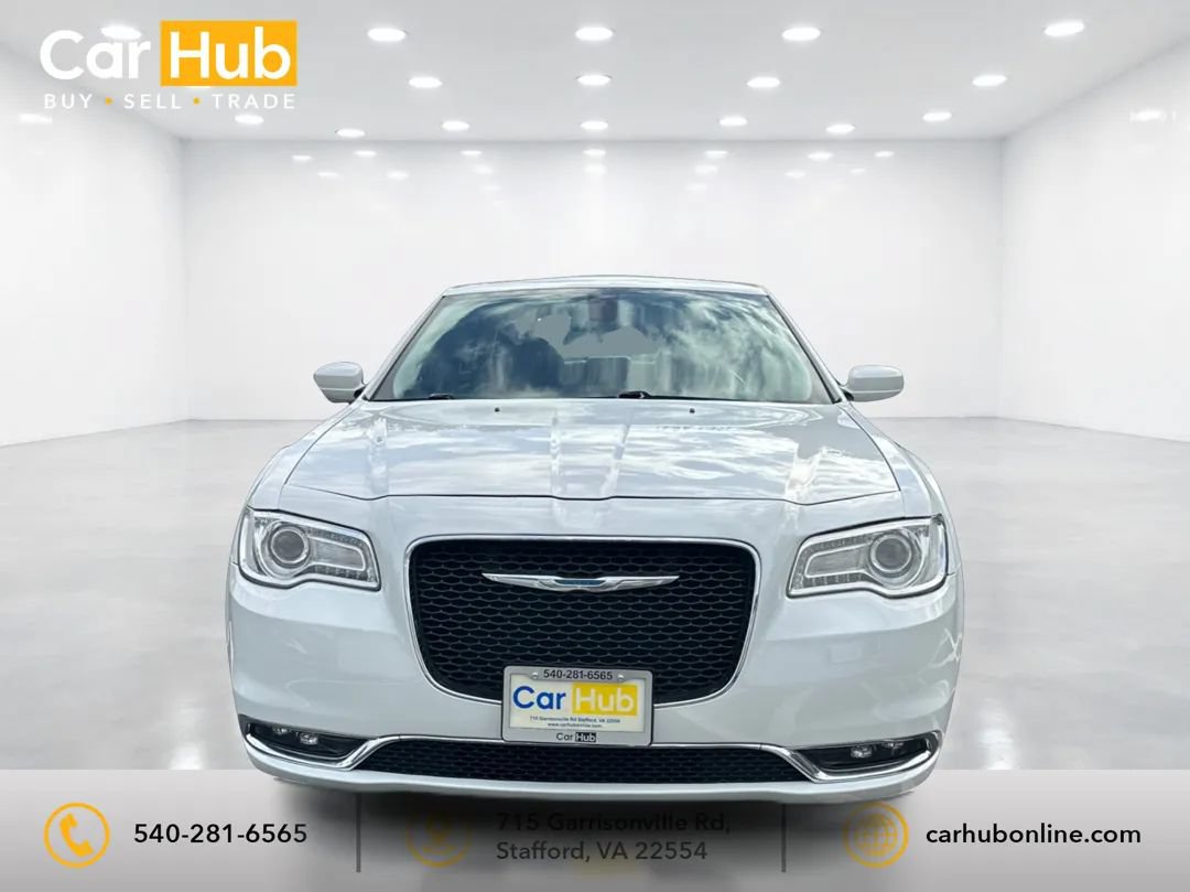 Used 2015 Chrysler 300 Limited w/ Driver Convenience Group AWD/4WD image 2