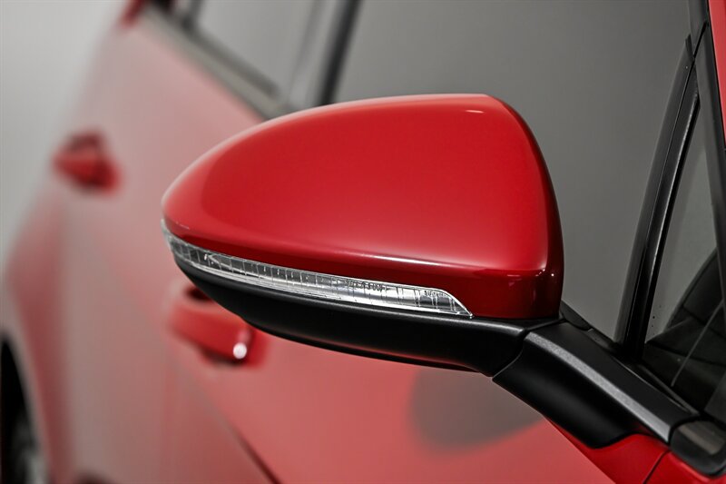Used 2020 Volkswagen GTI SE FWD image 5