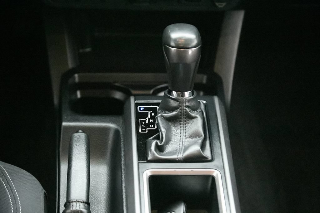 Used 2020 Toyota Tacoma TRD Sport AWD/4WD image 34
