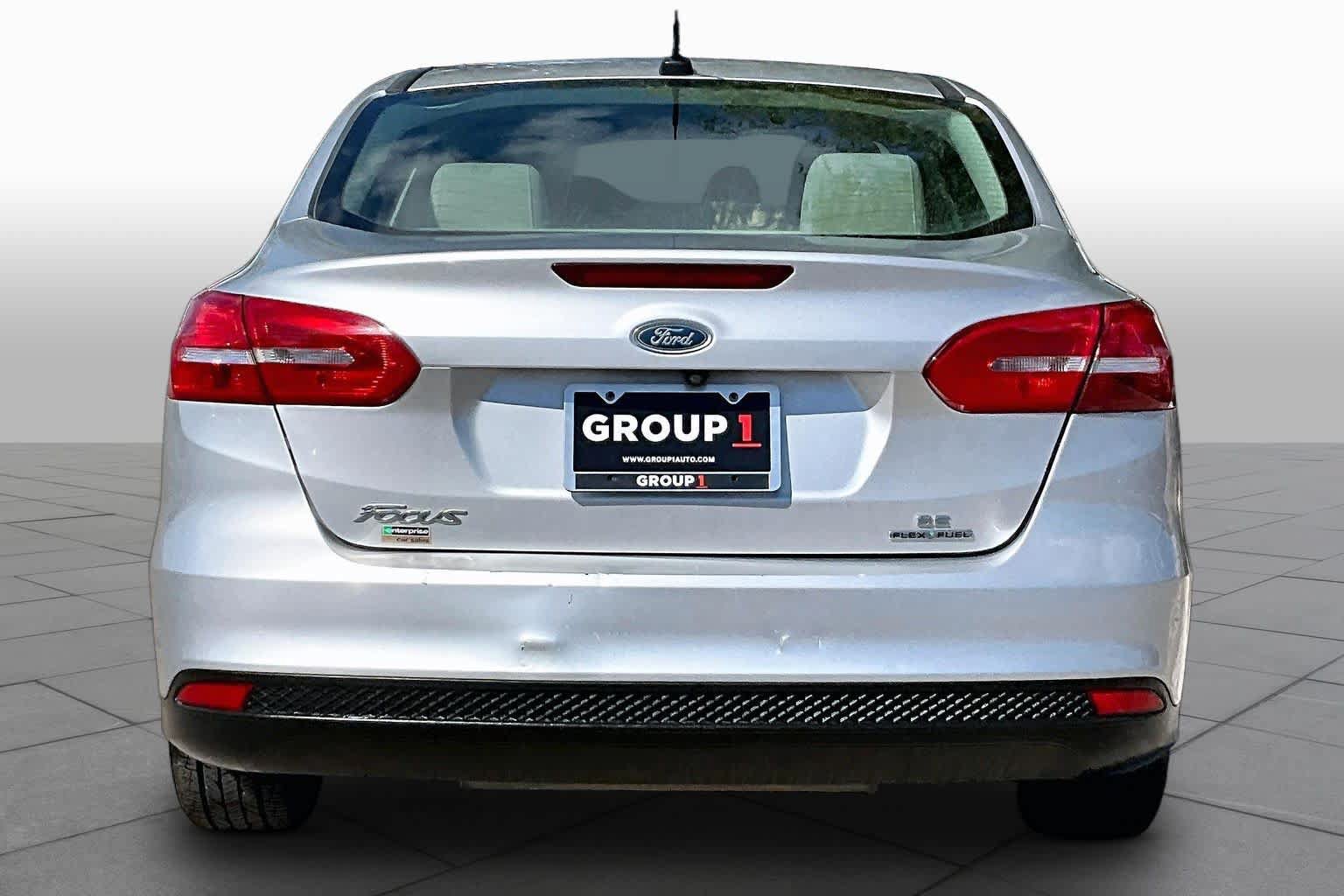 Used 2015 Ford Focus SE FWD image 5
