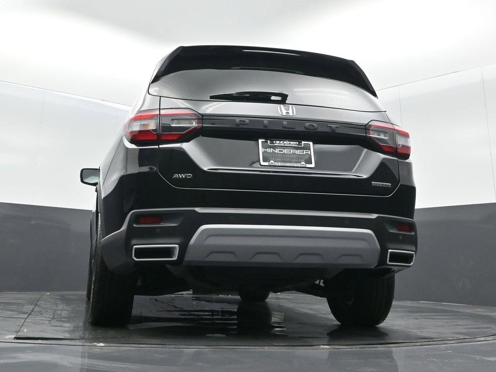 Certified 2025 Honda Pilot Touring image 20