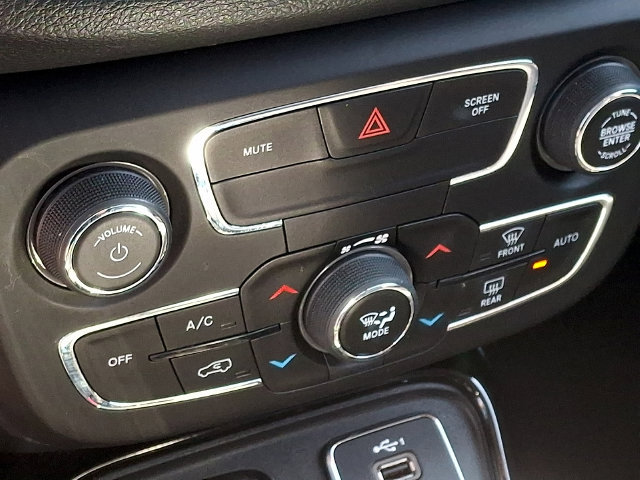 Used 2020 Jeep Compass Limited AWD/4WD image 15