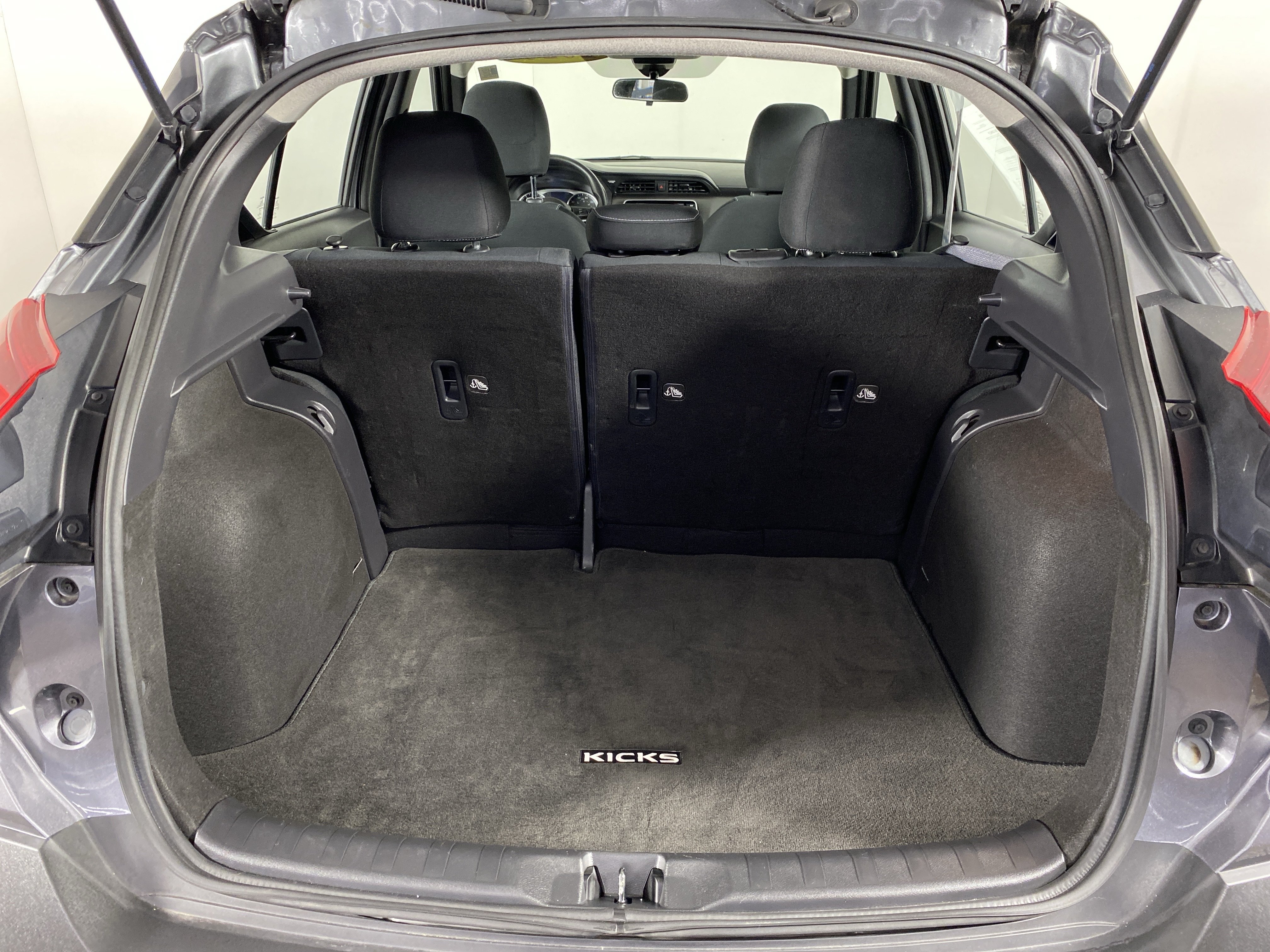 Used 2020 Nissan Kicks S FWD image 32