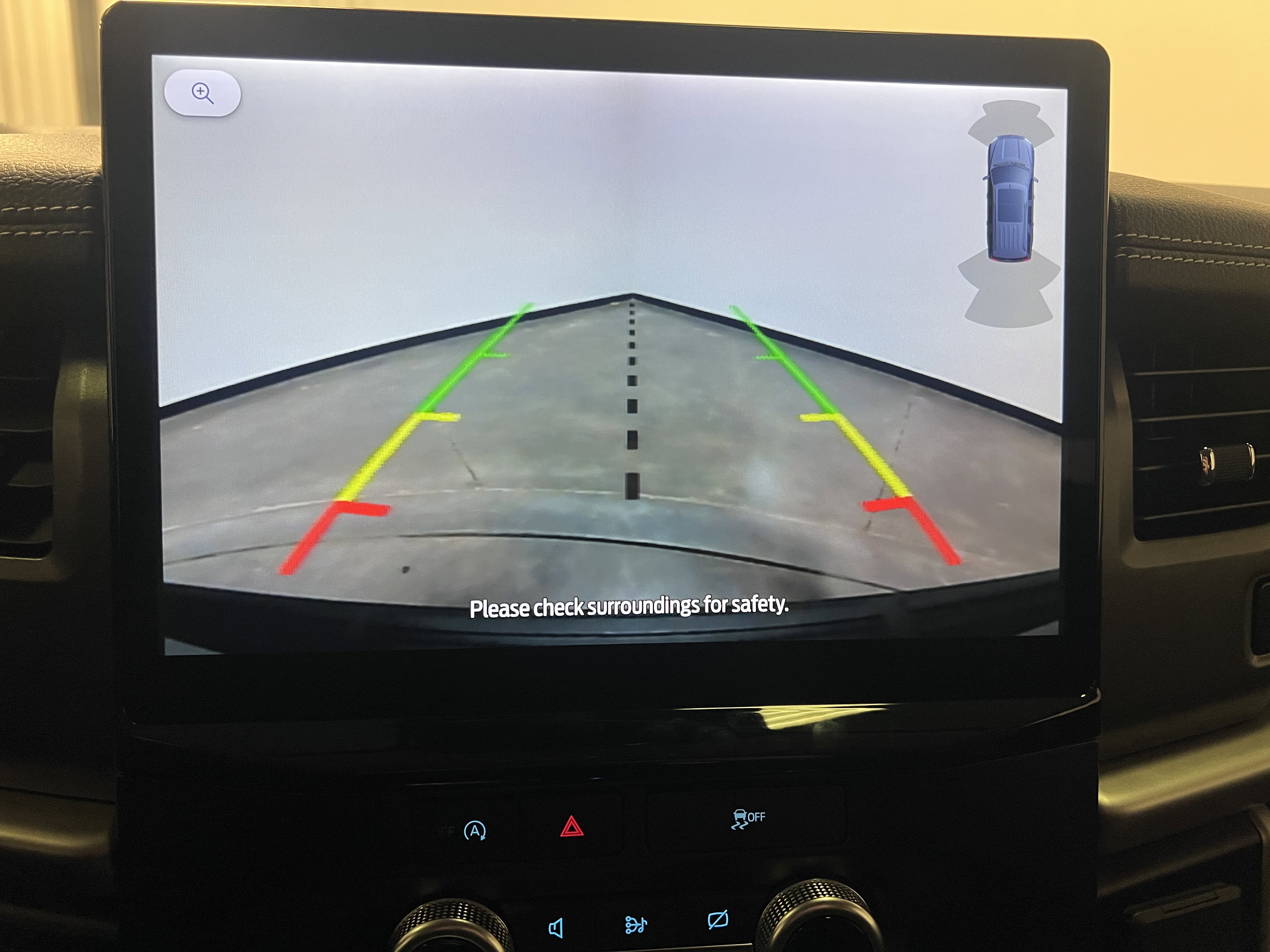 Used 2024 Ford Expedition XLT image 25