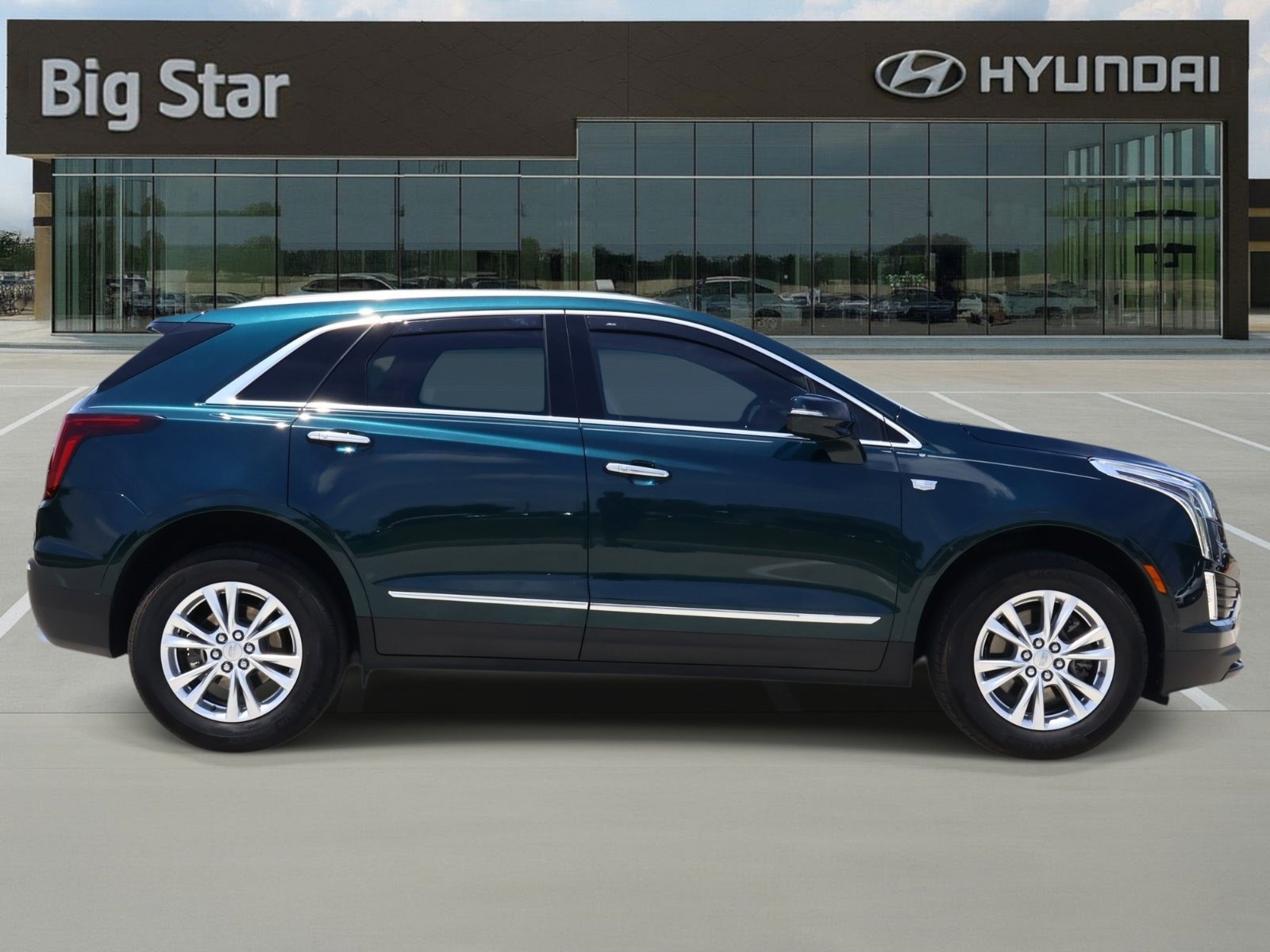 Used 2024 Cadillac XT5 Luxury FWD image 5