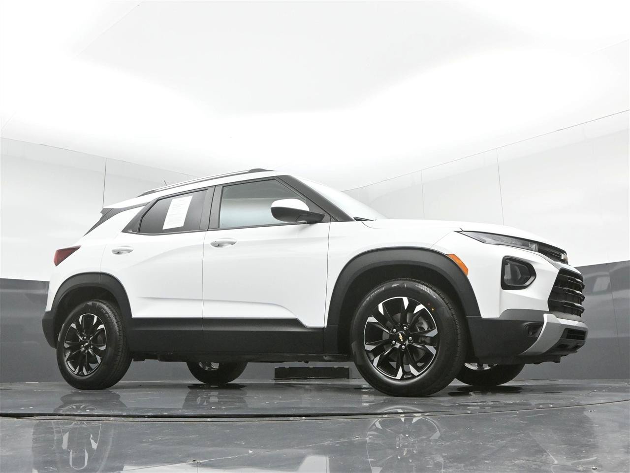 Used 2022 Chevrolet TrailBlazer LT w/ Convenience Package FWD image 31