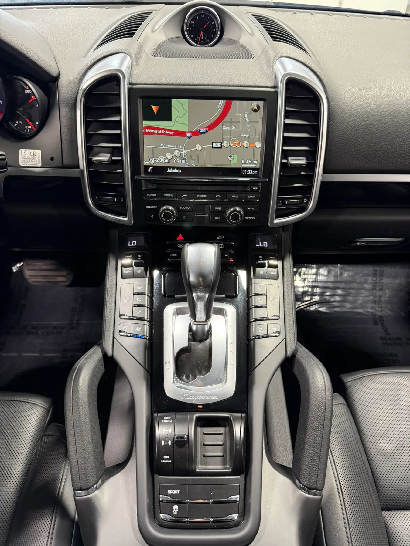 Used 2014 Porsche Cayenne Diesel Platinum Edition AWD/4WD image 3