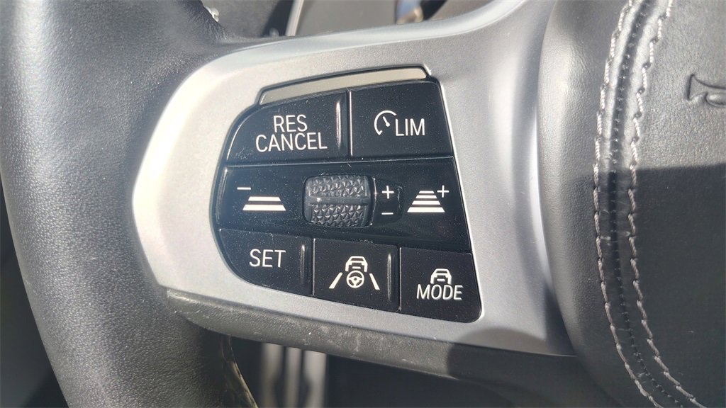 Used 2021 BMW X5 M50i image 16