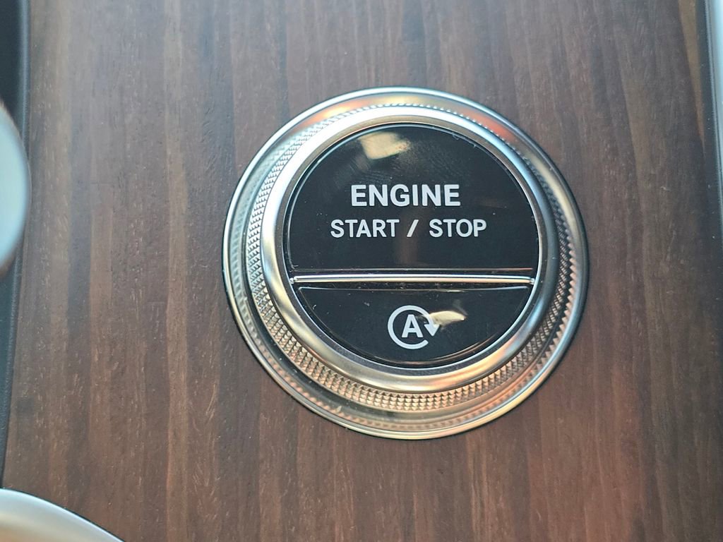 Used 2026 Mercedes-Benz GLC 300 4MATIC image 35