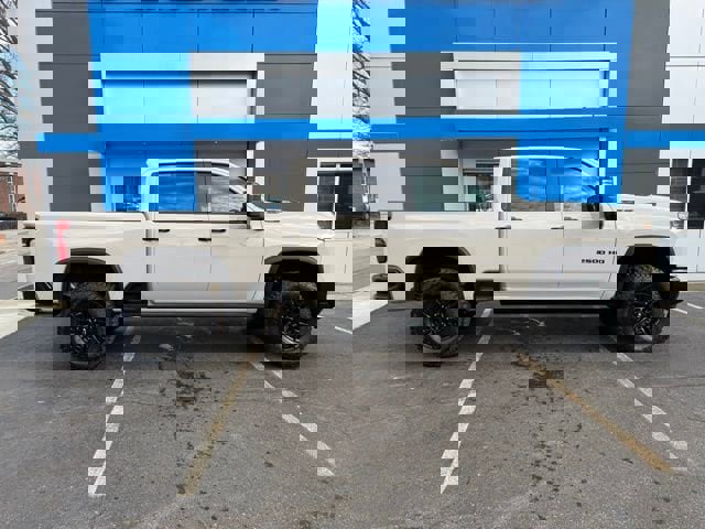 New 2026 Chevrolet Silverado 2500 ZR2 w/ LPO, Dark Essentials Package image 4