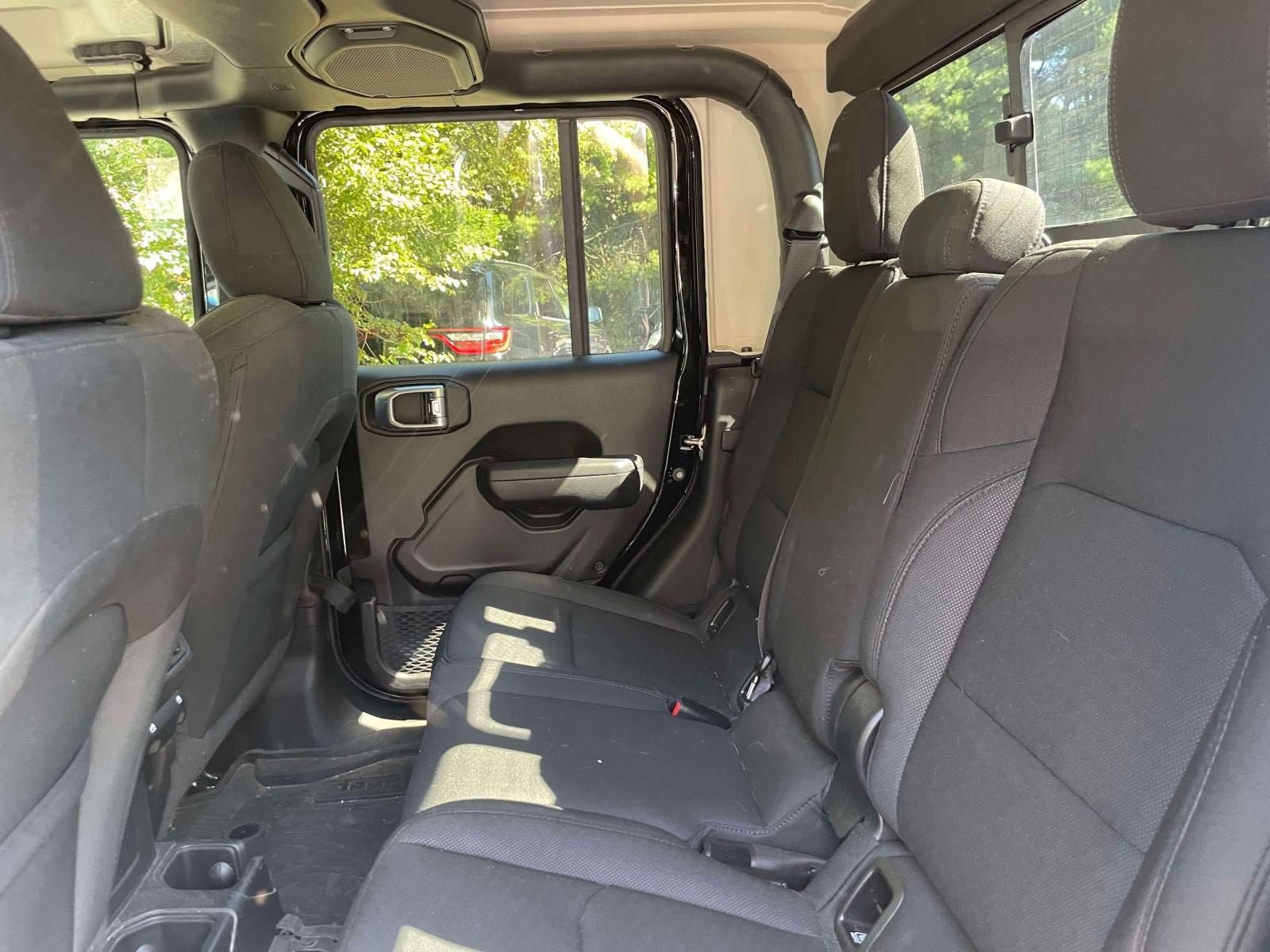 Used 2022 Jeep Gladiator Sport AWD/4WD image 13