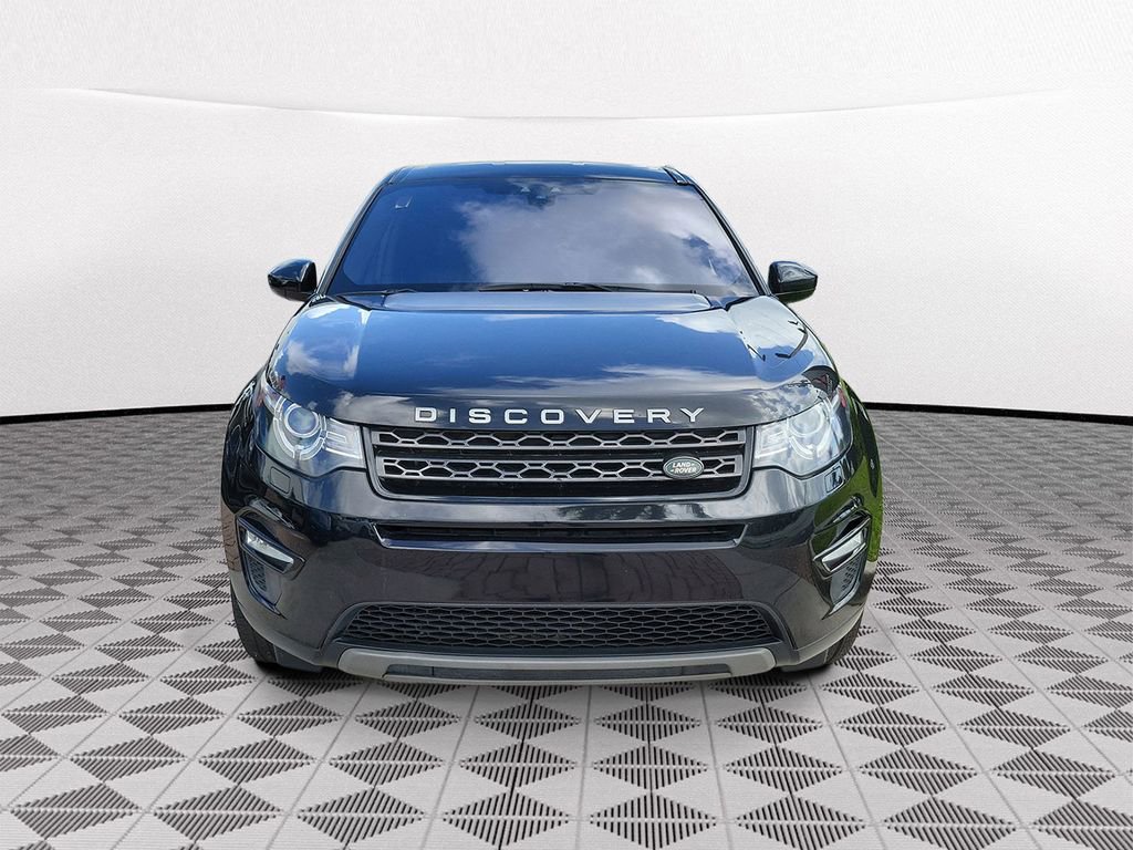 Used 2018 Land Rover Discovery Sport SE image 2