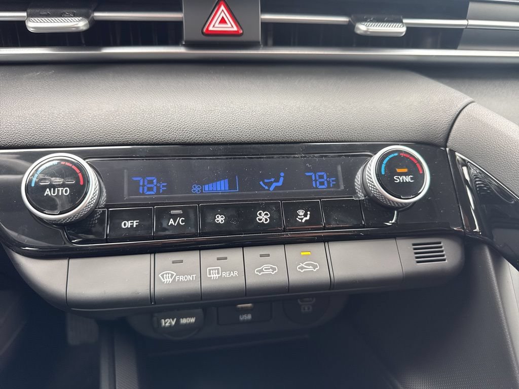 New 2026 Hyundai Elantra Hybrid FWD image 14