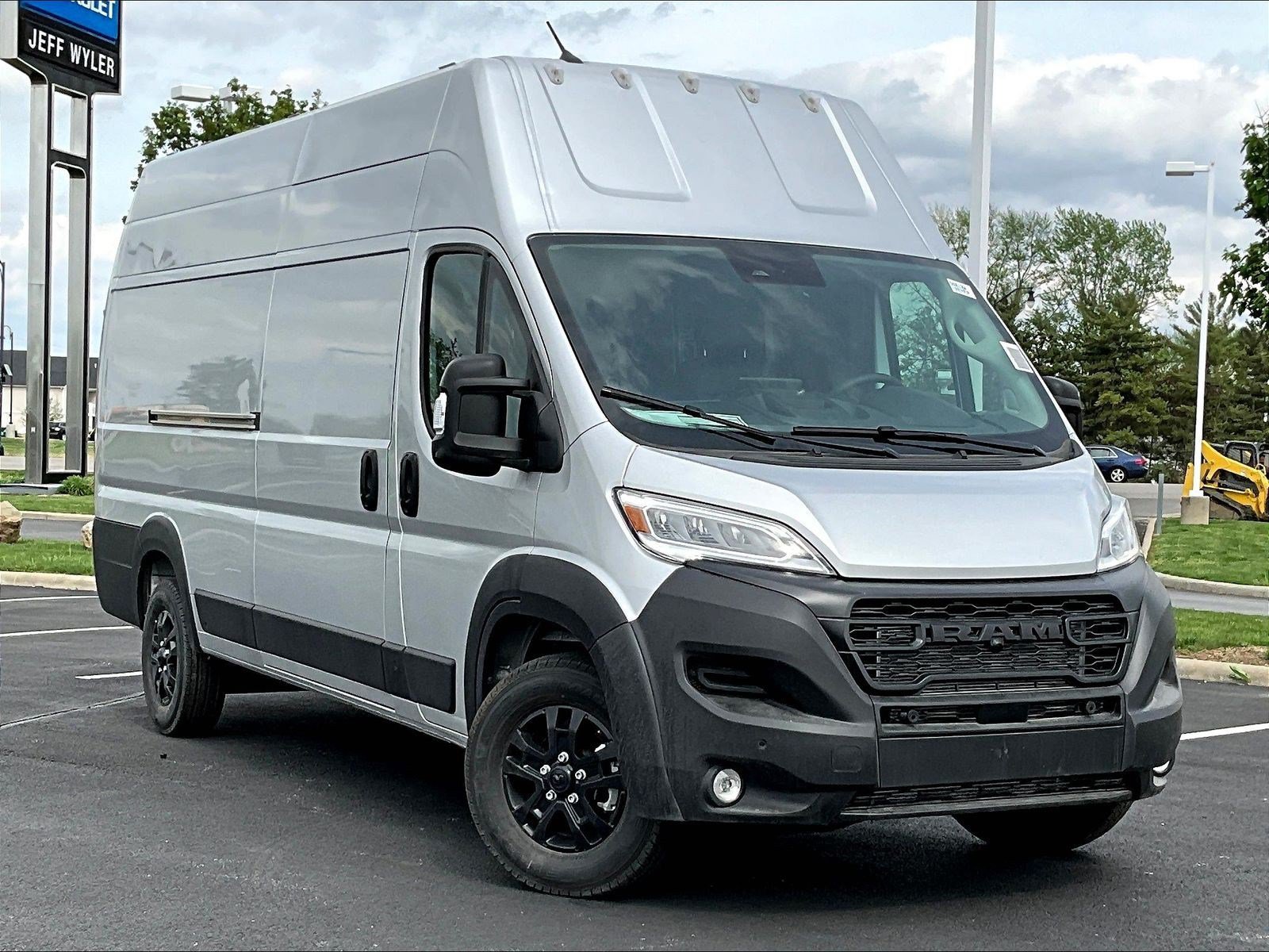 New 2026 RAM ProMaster 3500 w/ Quick Order Package 22H SLT+ FWD image 2