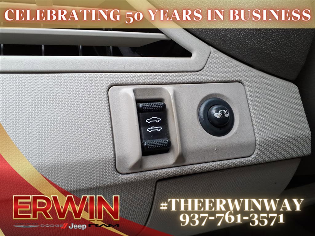 Used 2009 Chrysler Sebring Touring w/ Special Touring Group image 15