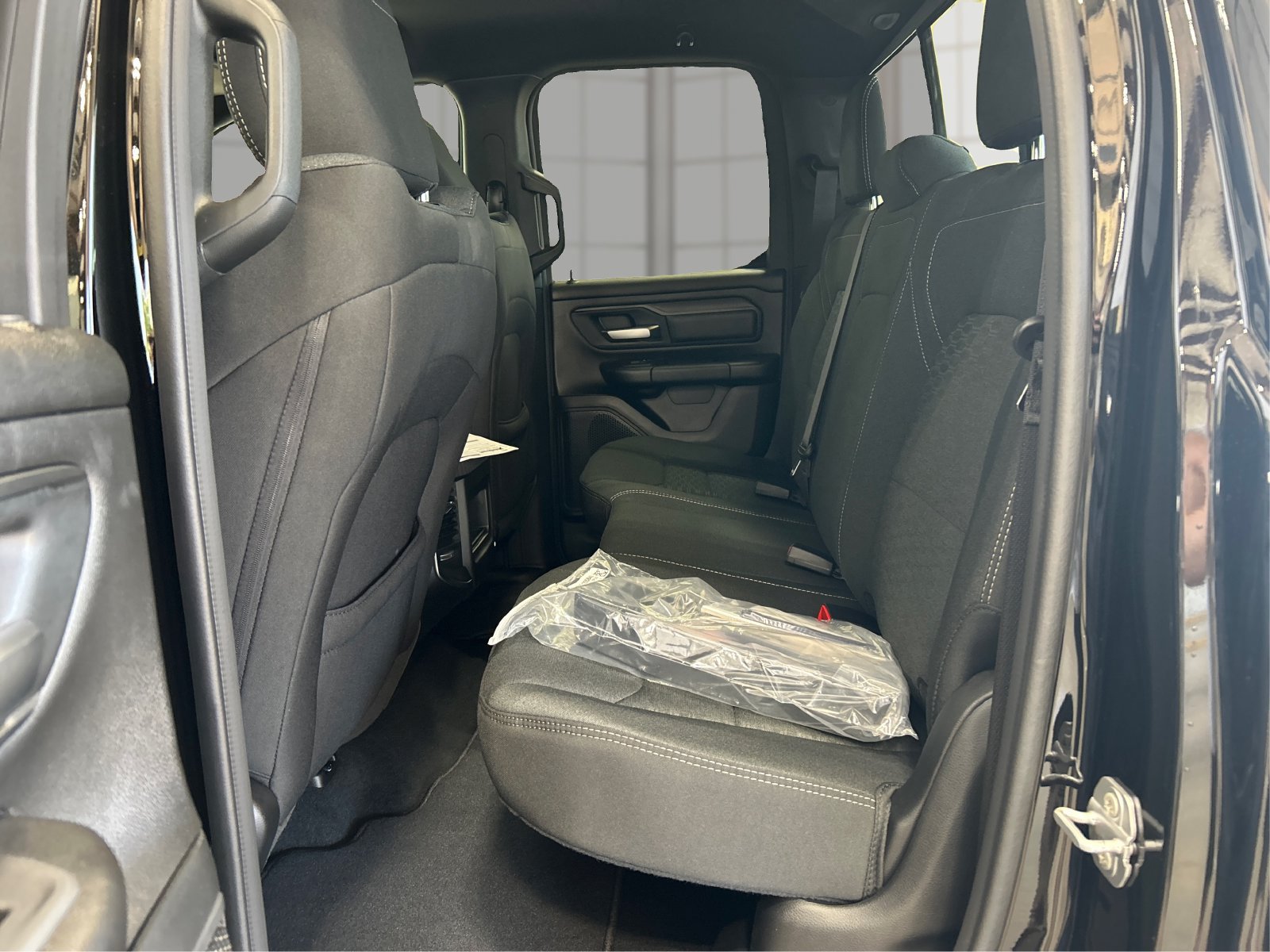 New 2026 RAM 1500 Express AWD/4WD image 10