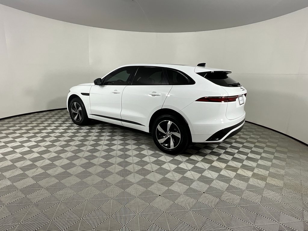 Used 2025 Jaguar F-PACE R-Dynamic S image 3