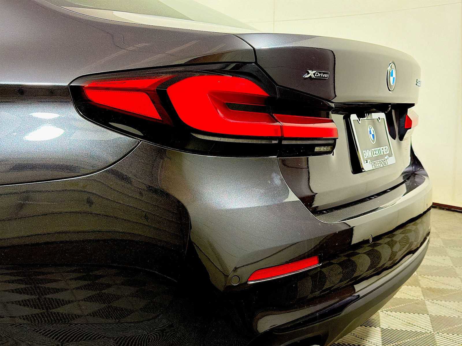 Certified 2023 BMW 530i xDrive w/ Convenience Package image 28